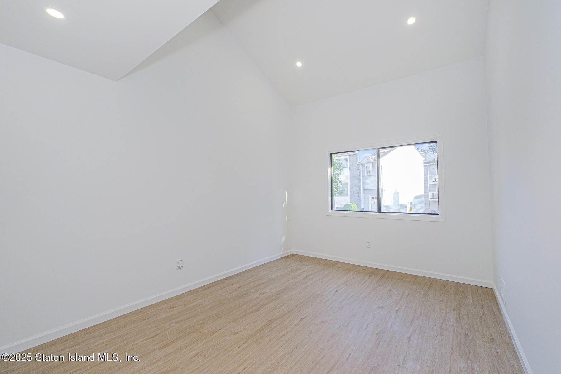 94 Wolkoff Lane, Staten Island, NY, 10303 image 16