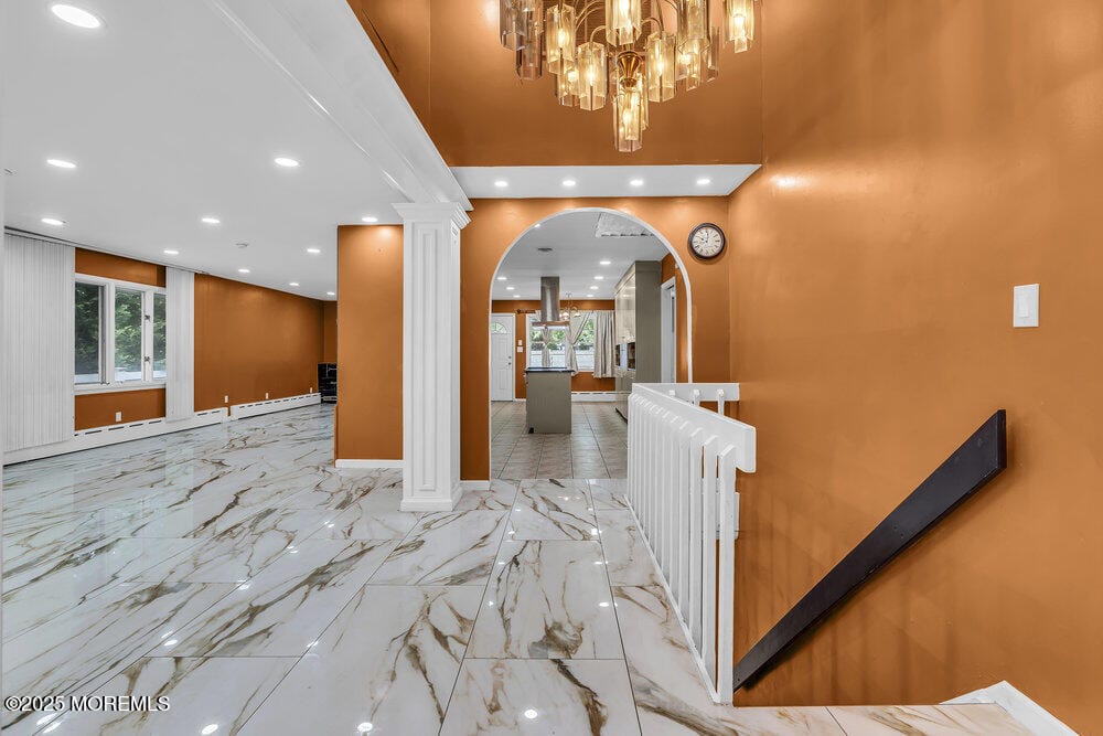 585 Noe Avenue Image 4