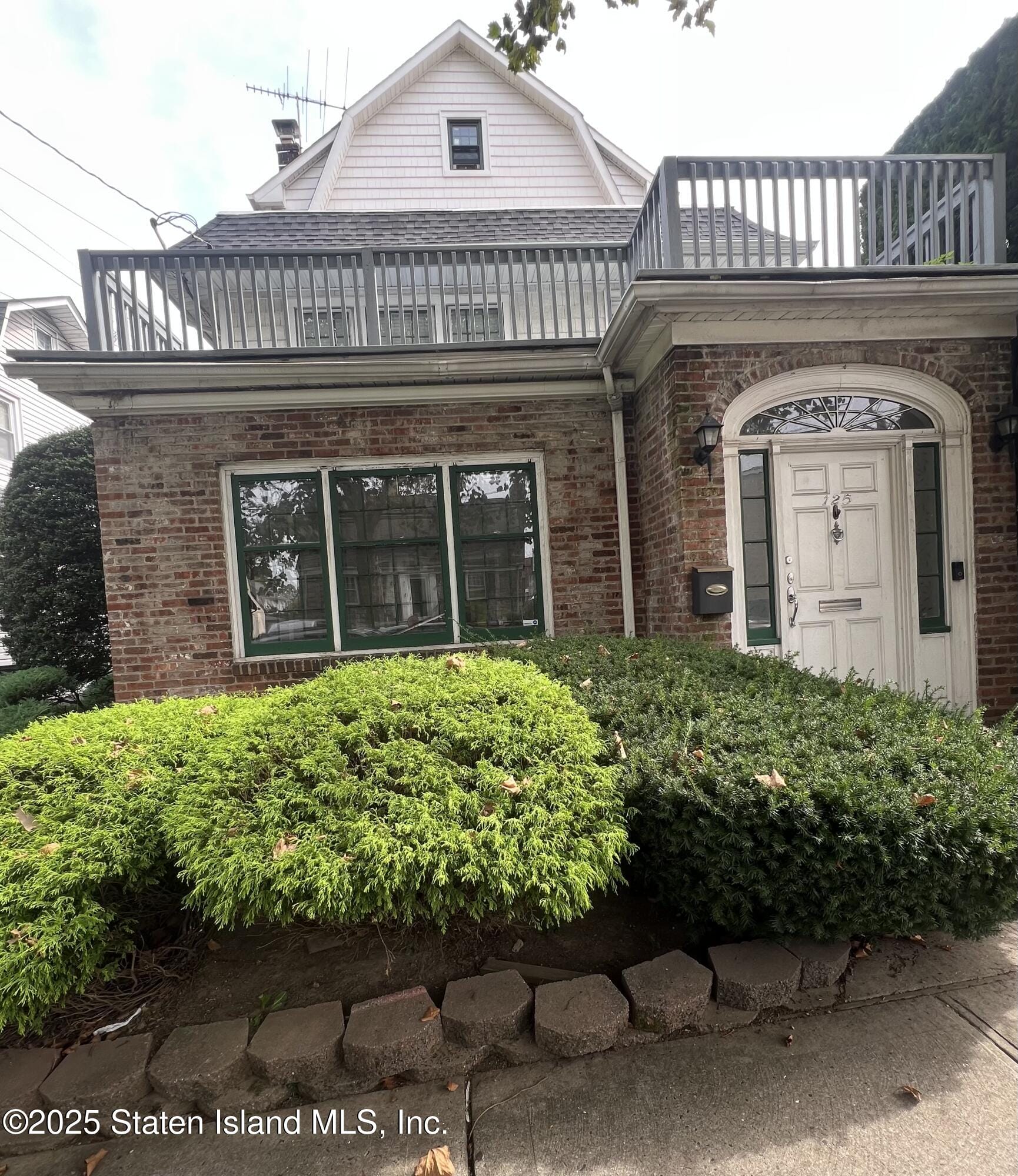 125 Walbrooke Avenue, Staten Island, NY, 10301