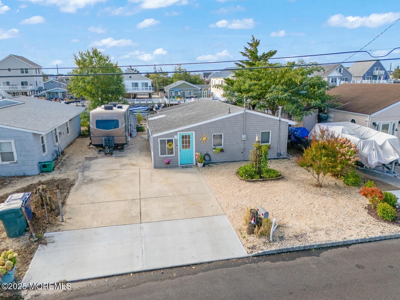 27 Lake Huron Drive Image 3