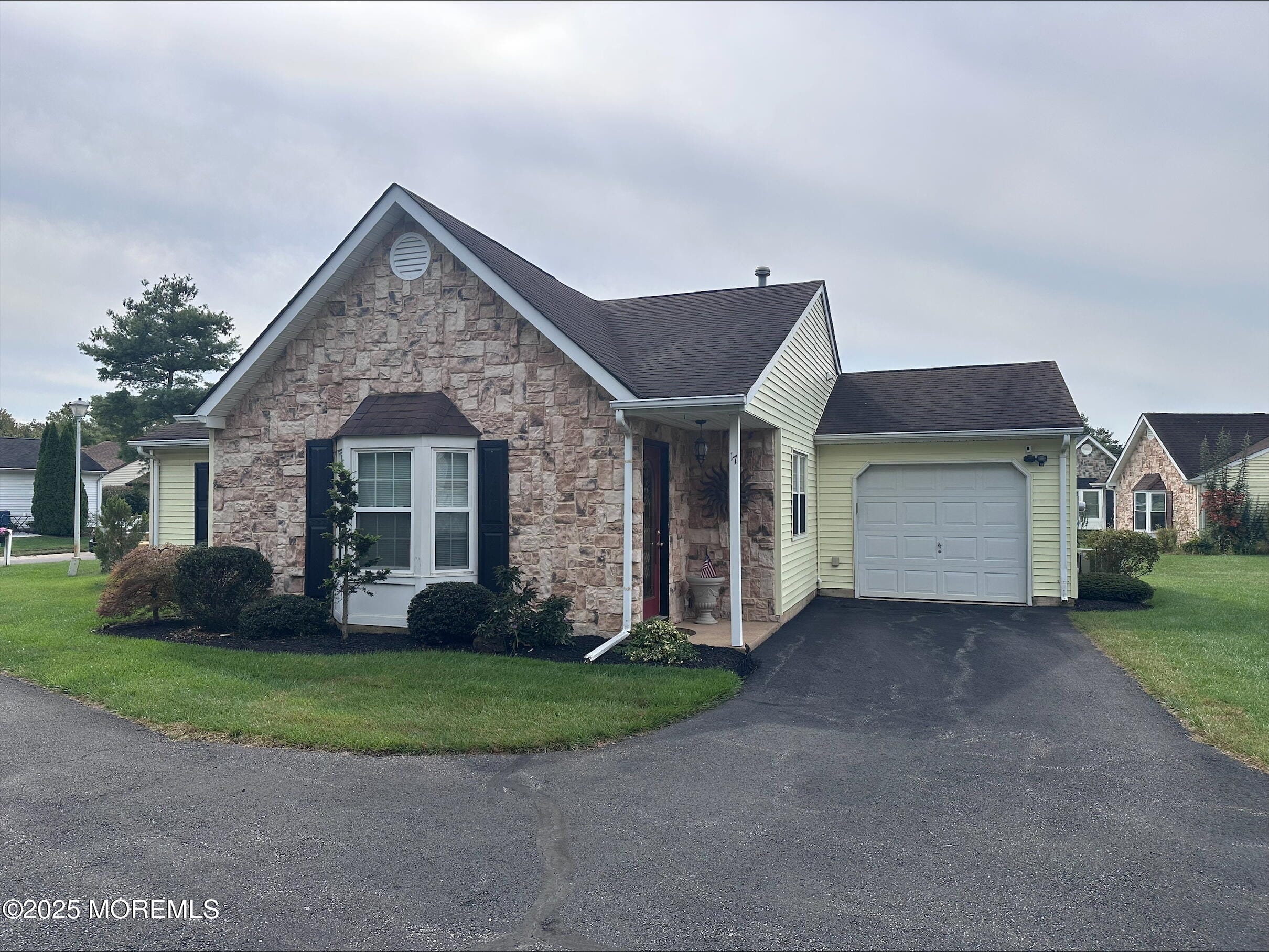 17 Ivy Ridge Close Image 2
