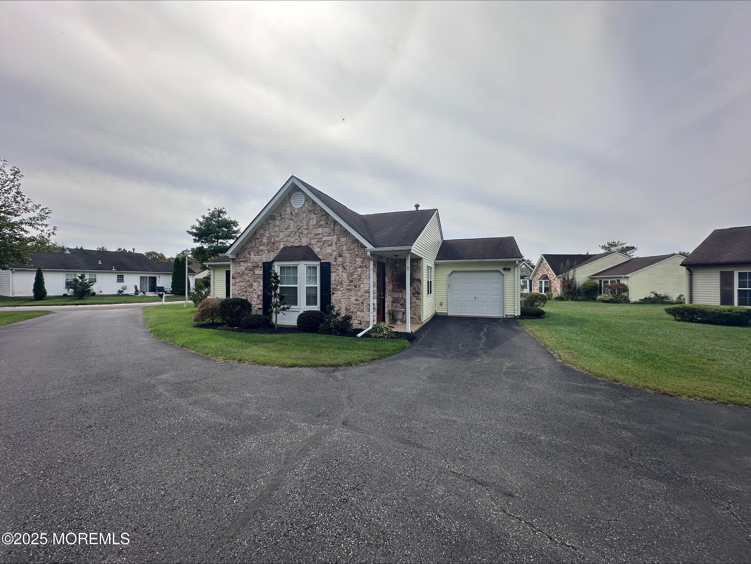 17 Ivy Ridge Close Image 3