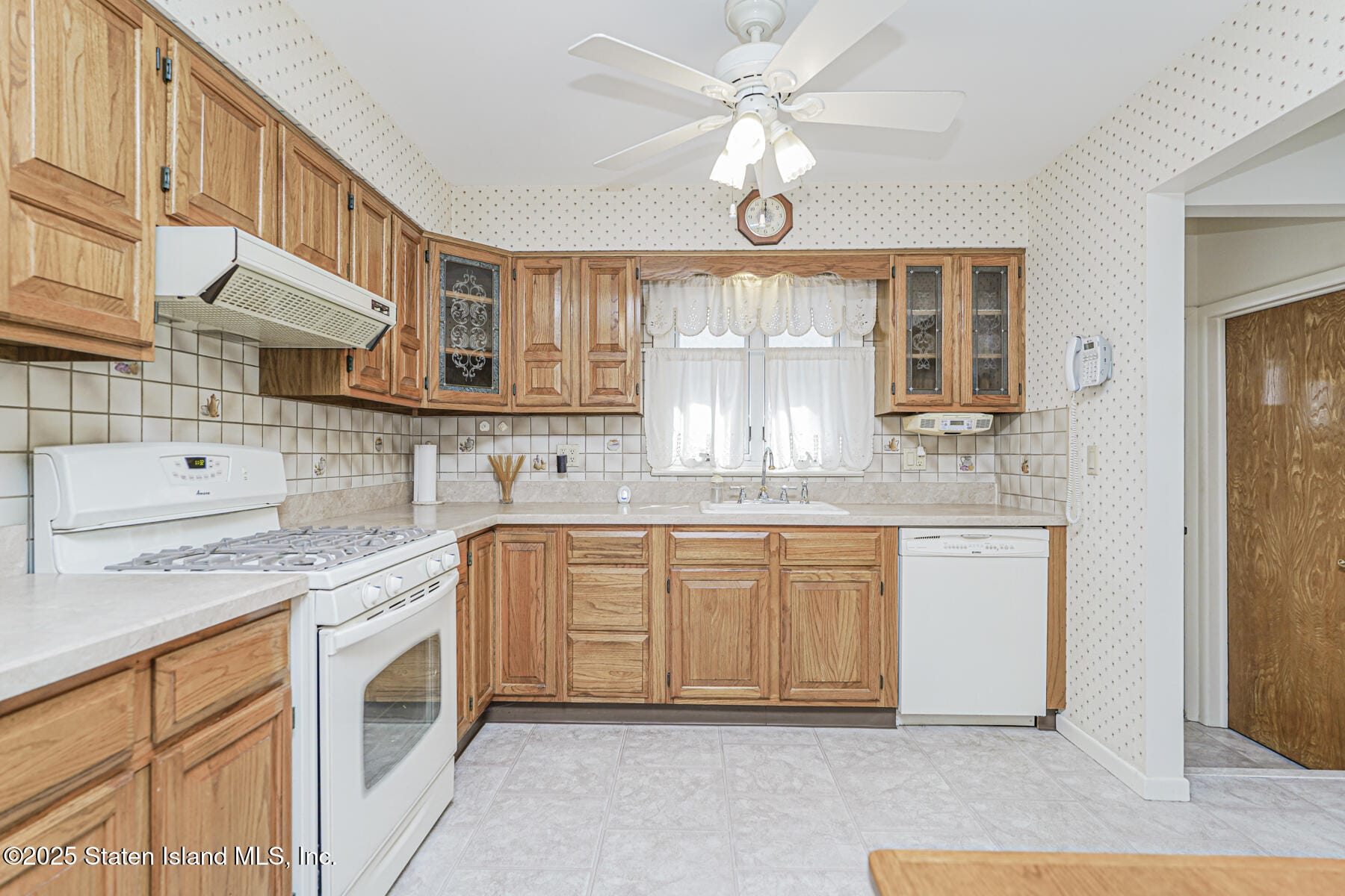 215 Cannon Boulevard, Staten Island, NY, 10306 image 11