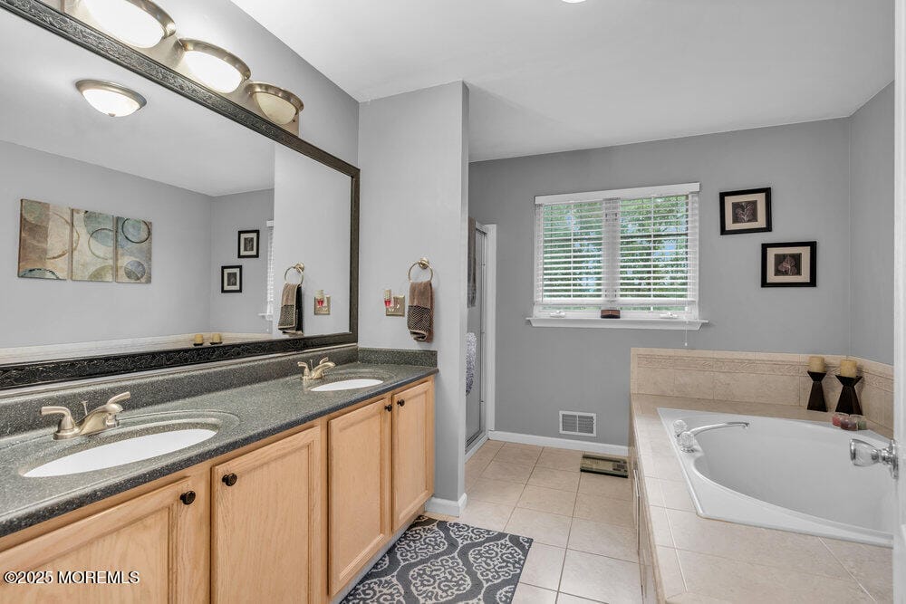 10 Susie Lane, Jackson, NJ, 08527 image 20