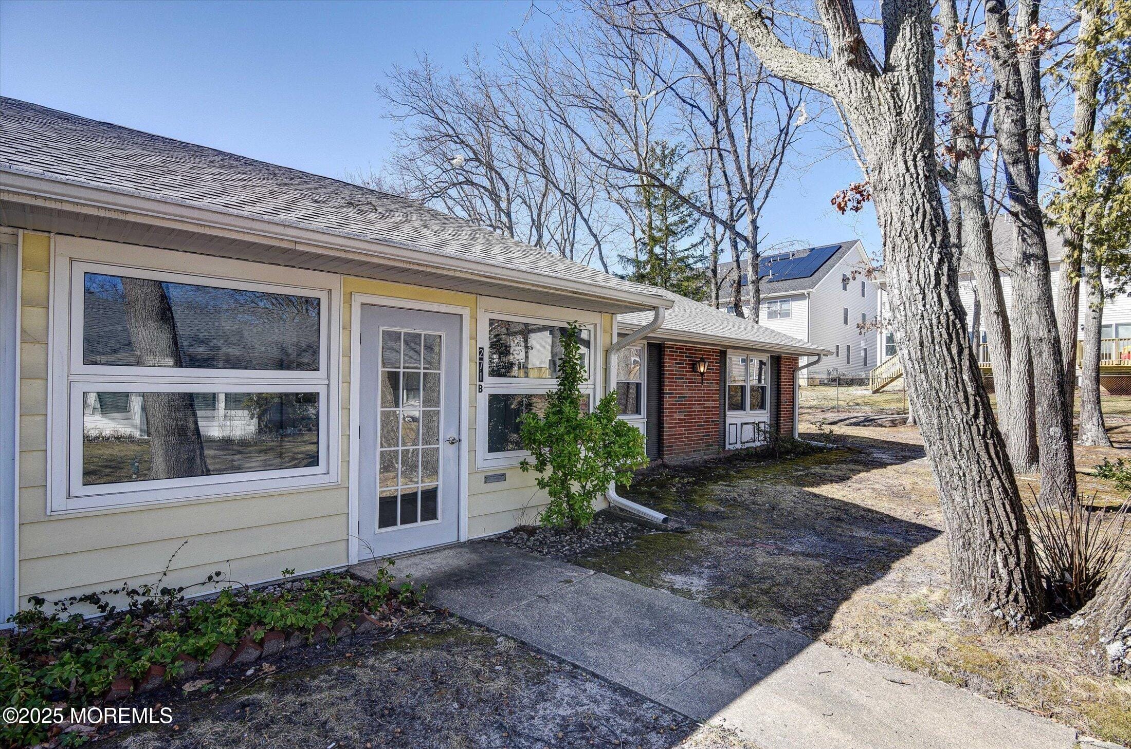 271B Kingston Court Image 2