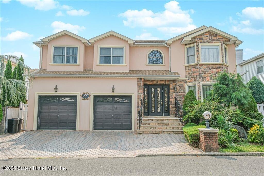 27 Honey Lane, Staten Island, NY, 10307