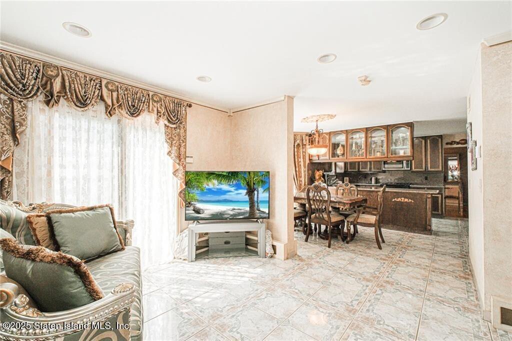 27 Honey Lane, Staten Island, NY, 10307 image 13
