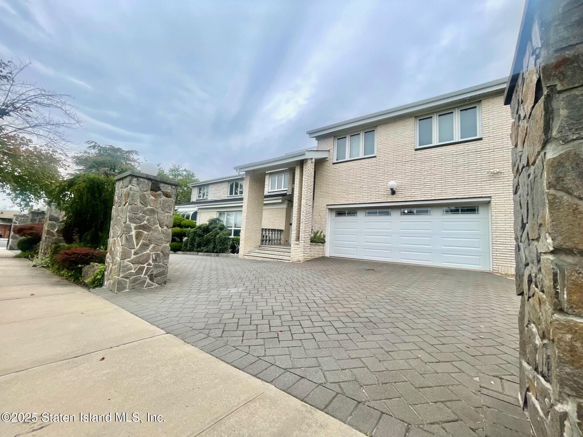 559 Alverson Avenue Image 2