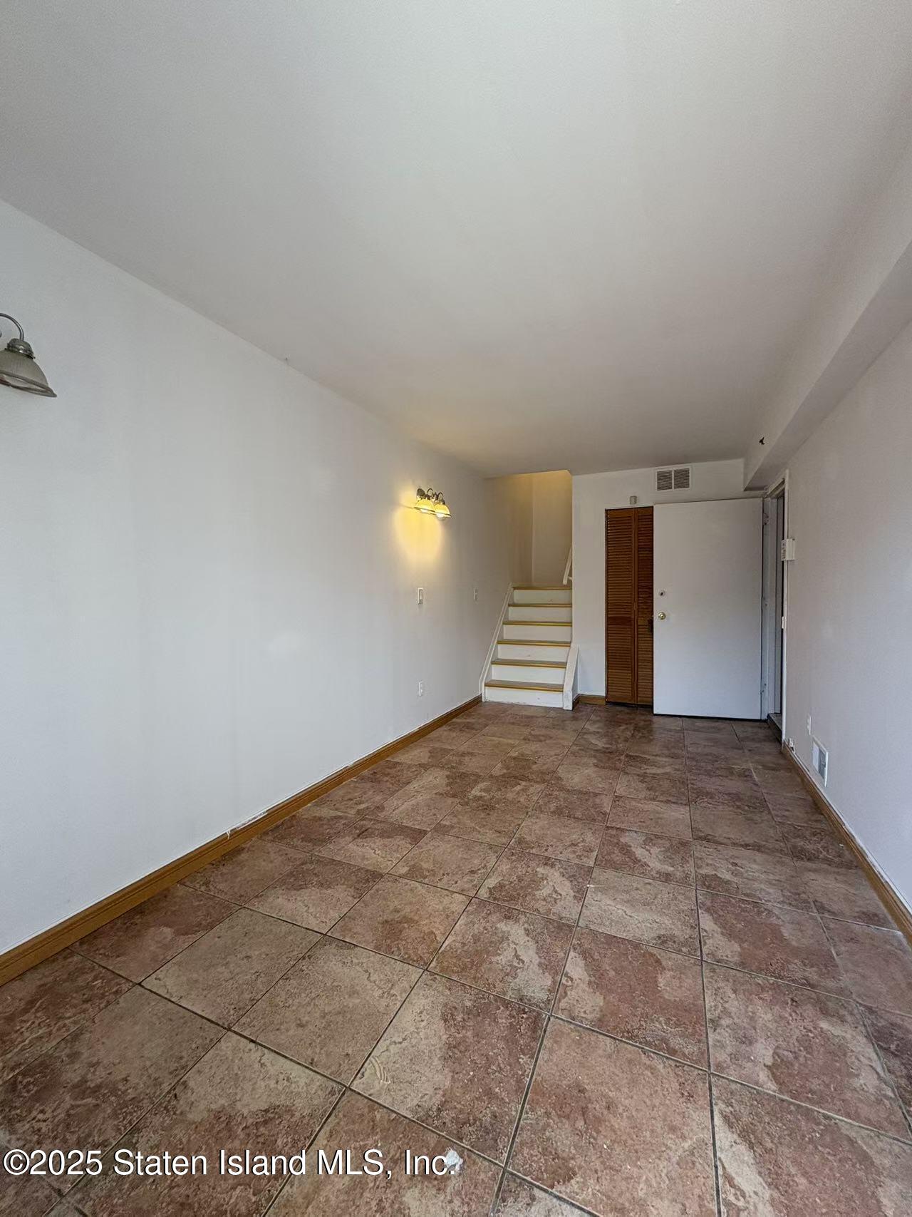 20 Tappen Court Image 3
