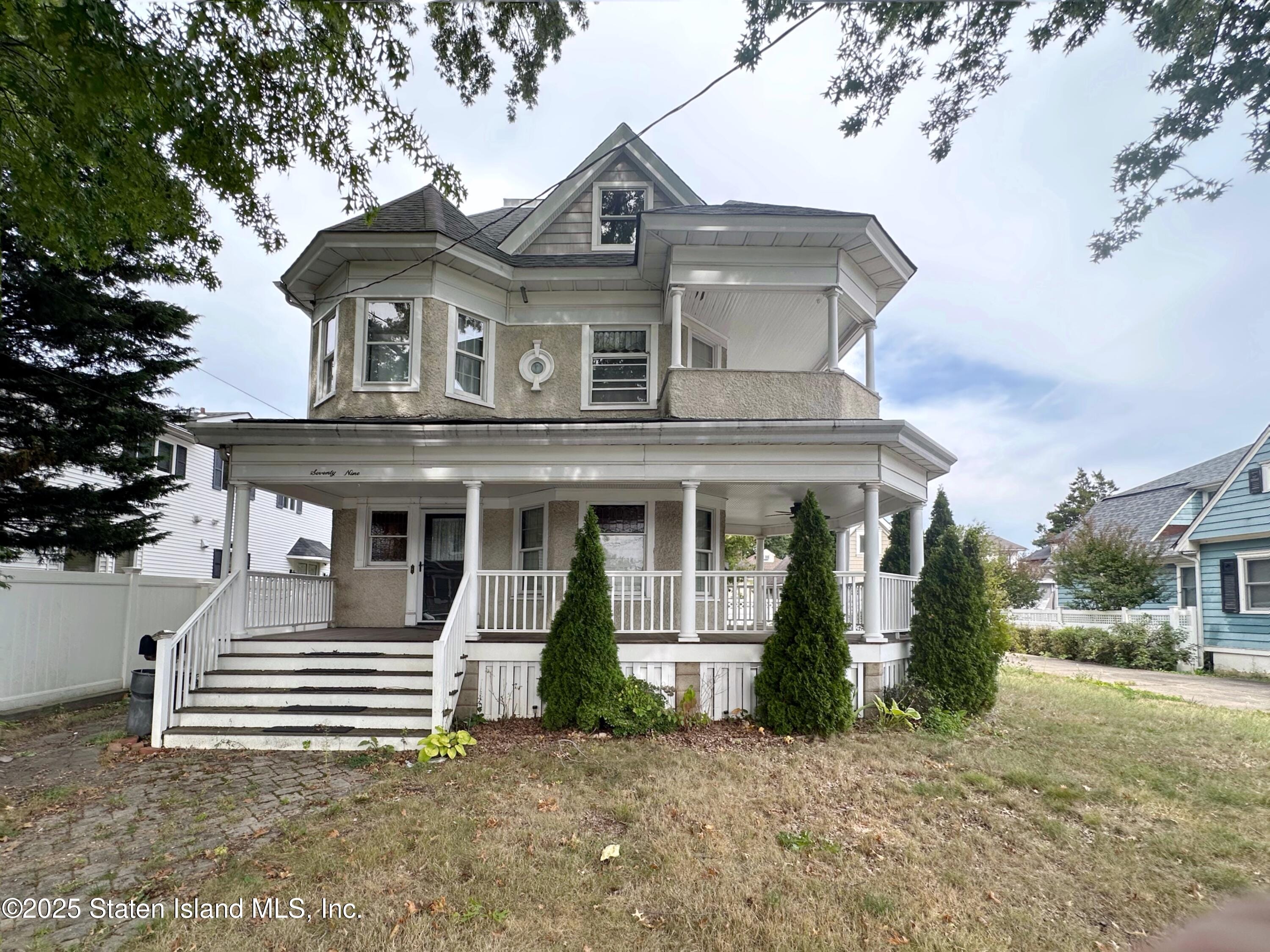 79 Cloister Place, Staten Island, NY, 10306