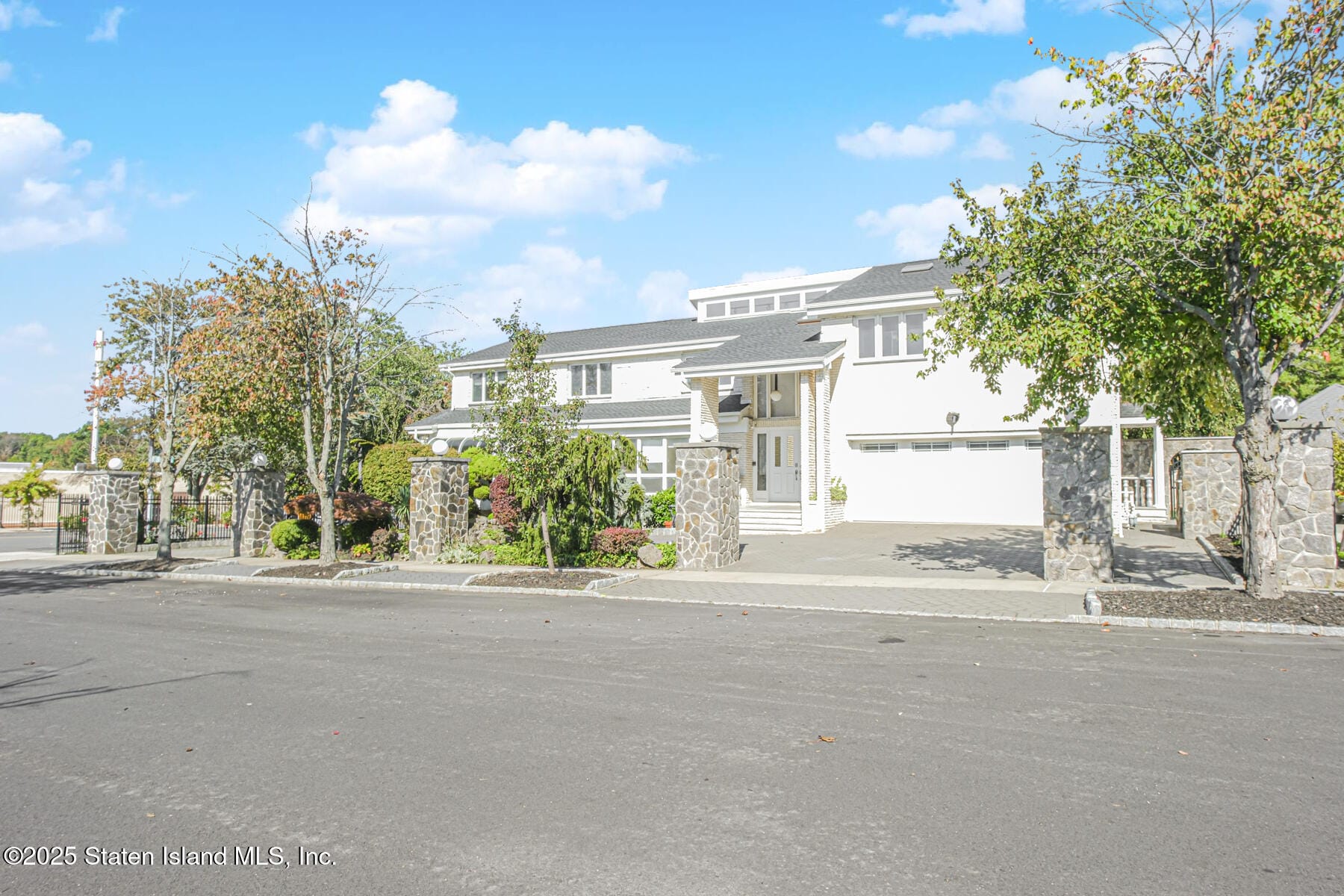 559 Alverson Avenue Image 4