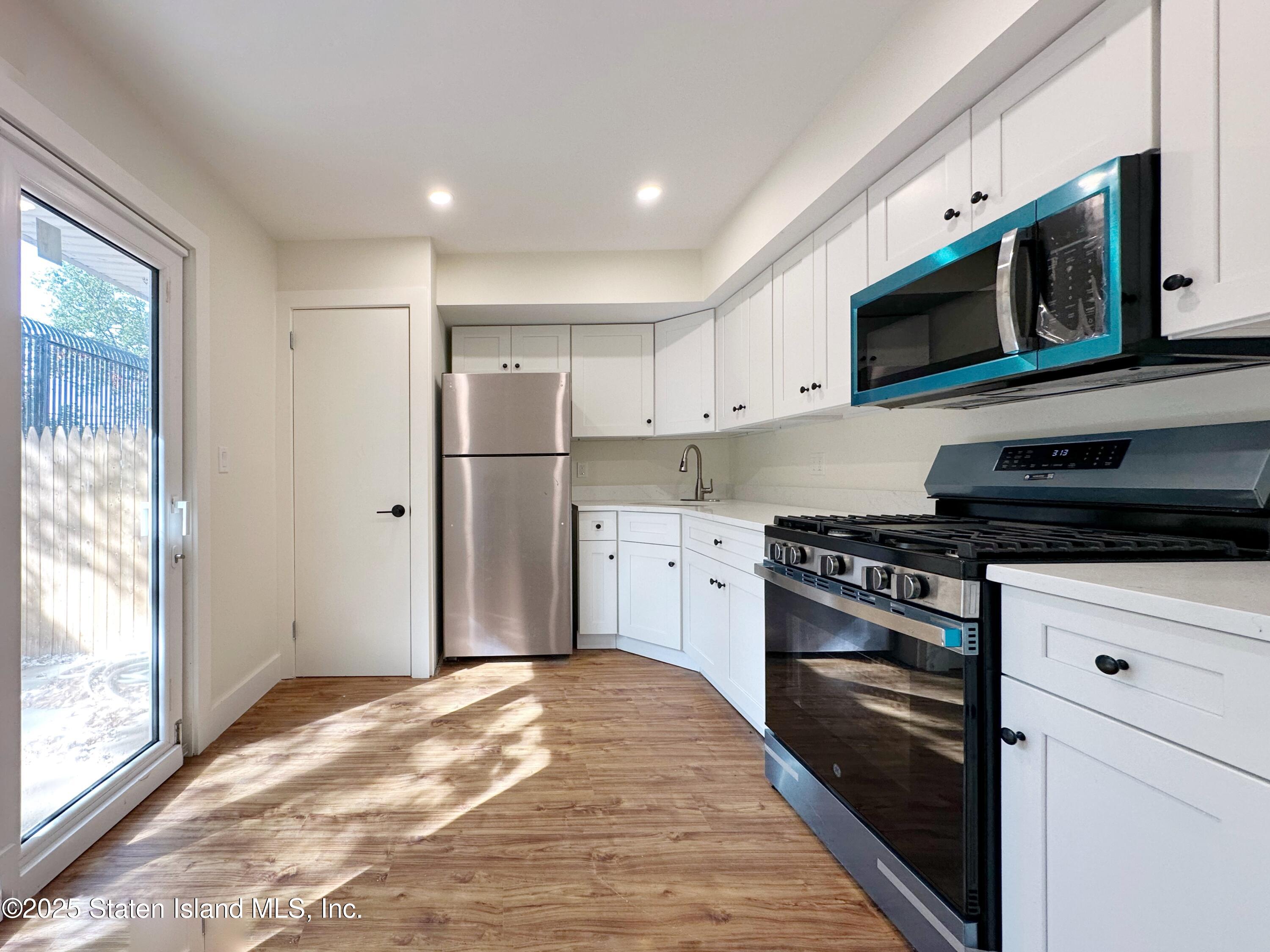 22 Betty Court, Staten Island, NY, 10303 image 12