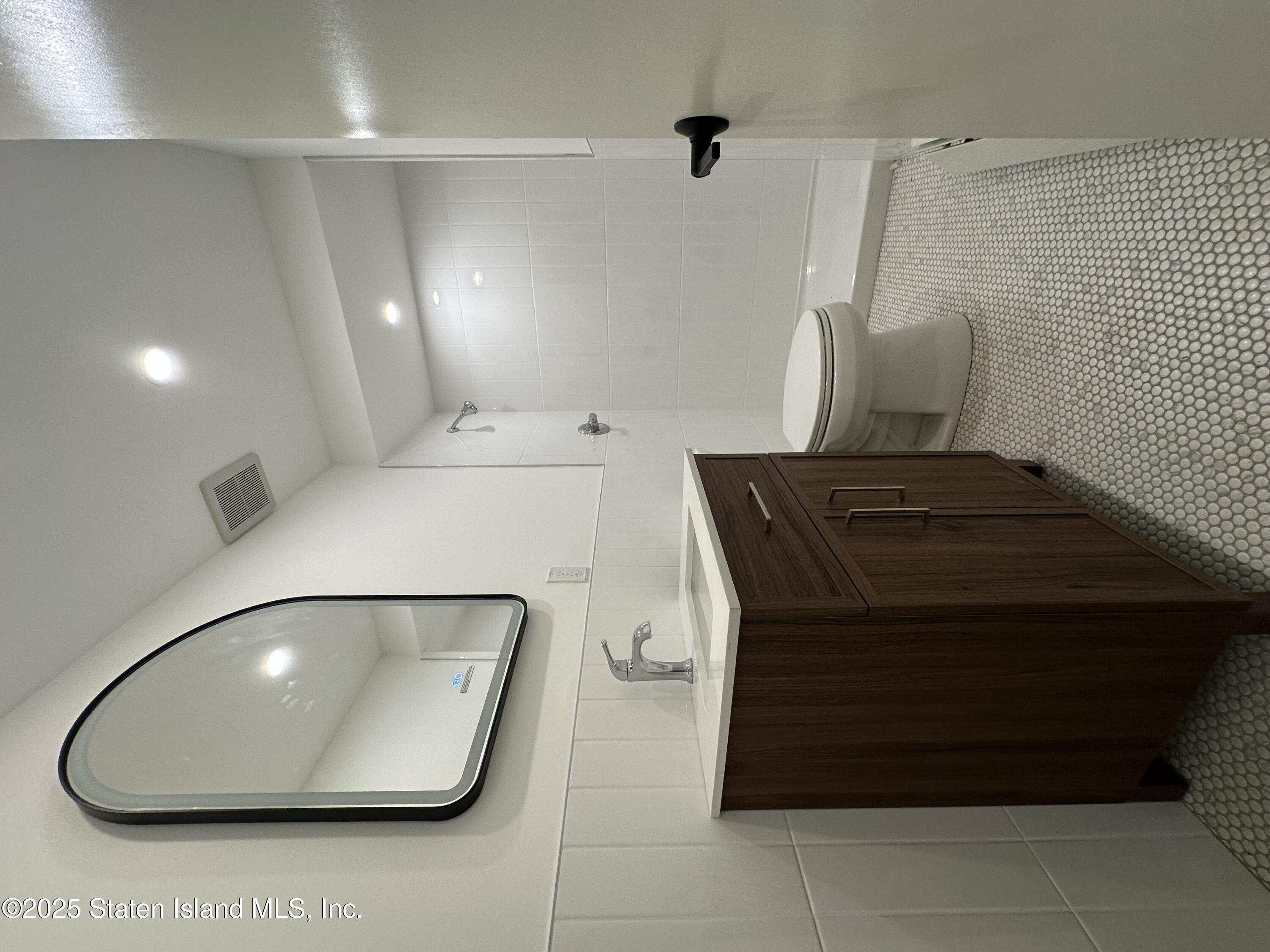 22 Betty Court, Staten Island, NY, 10303 image 15