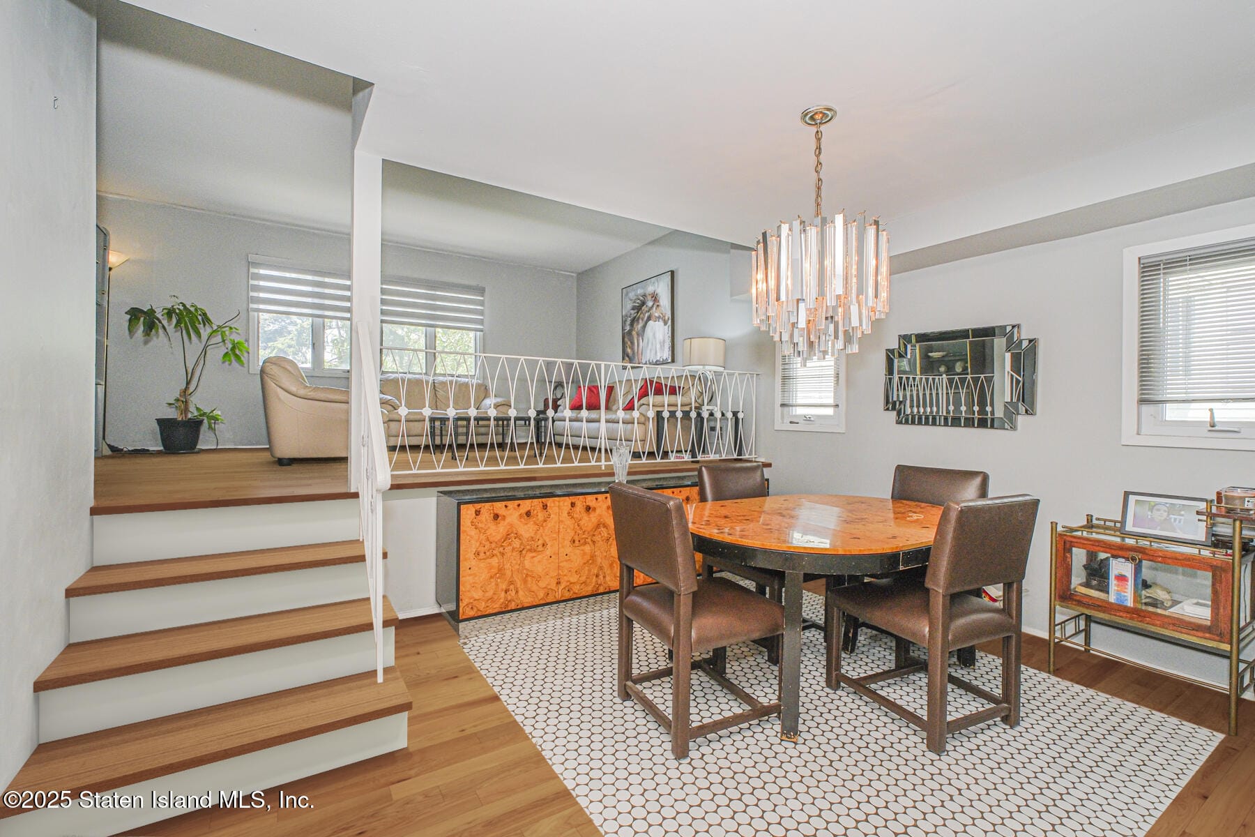 1438 E 70th Street Image 2