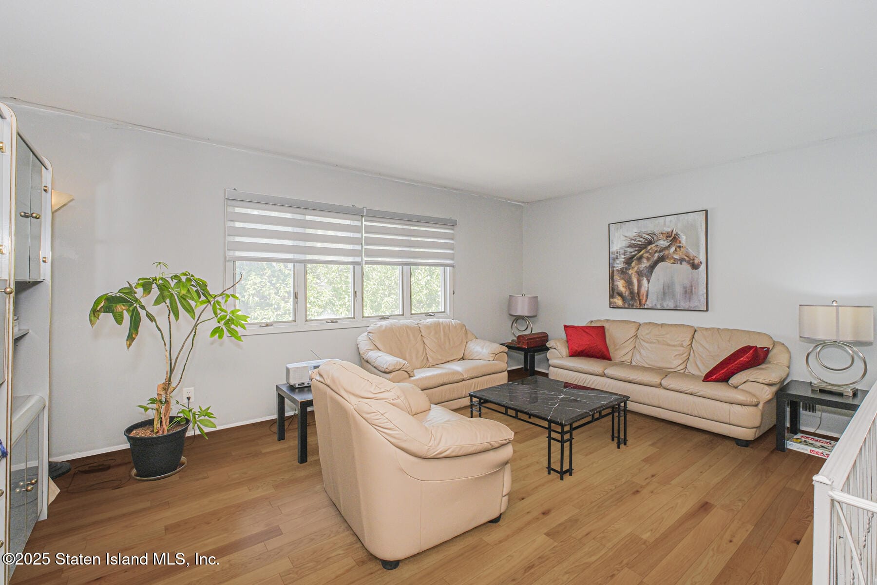 1438 E 70th Street Image 4