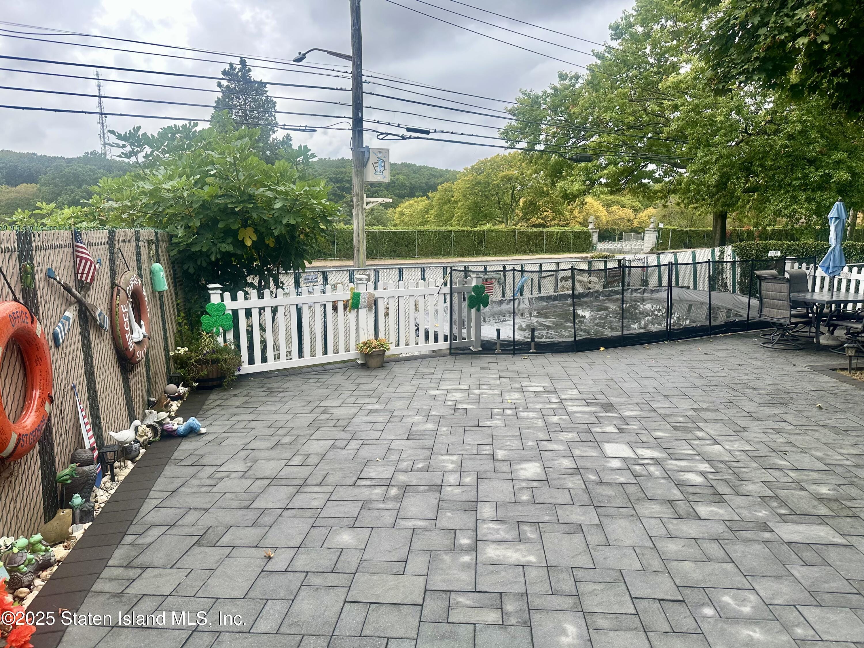 706 Broadway Avenue Image 5