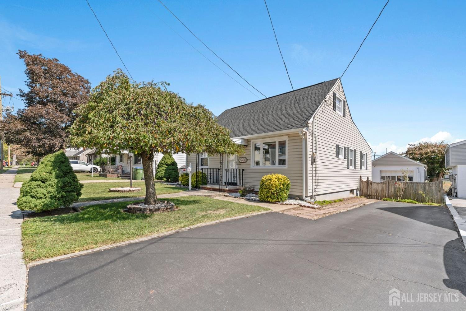 190 Jackson Avenue Image 4
