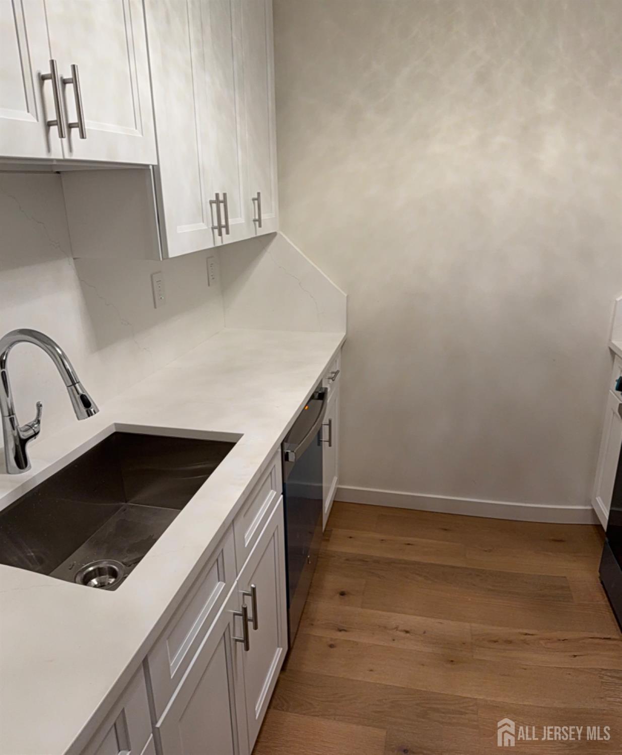 201 Saint Pauls Avenue 8F, Jersey City, NJ, 07306 image 24