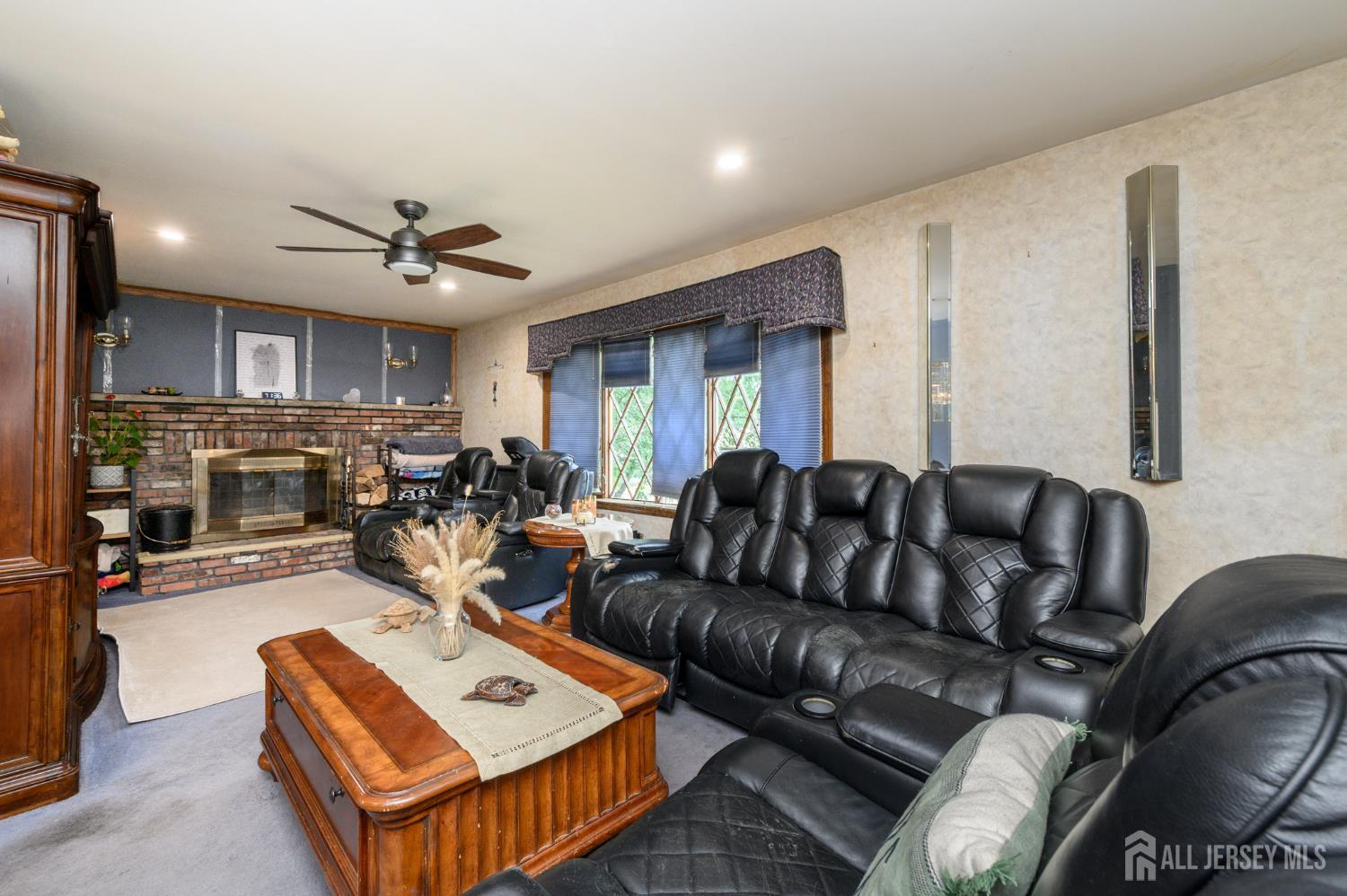 54 Montclair Avenue Image 4