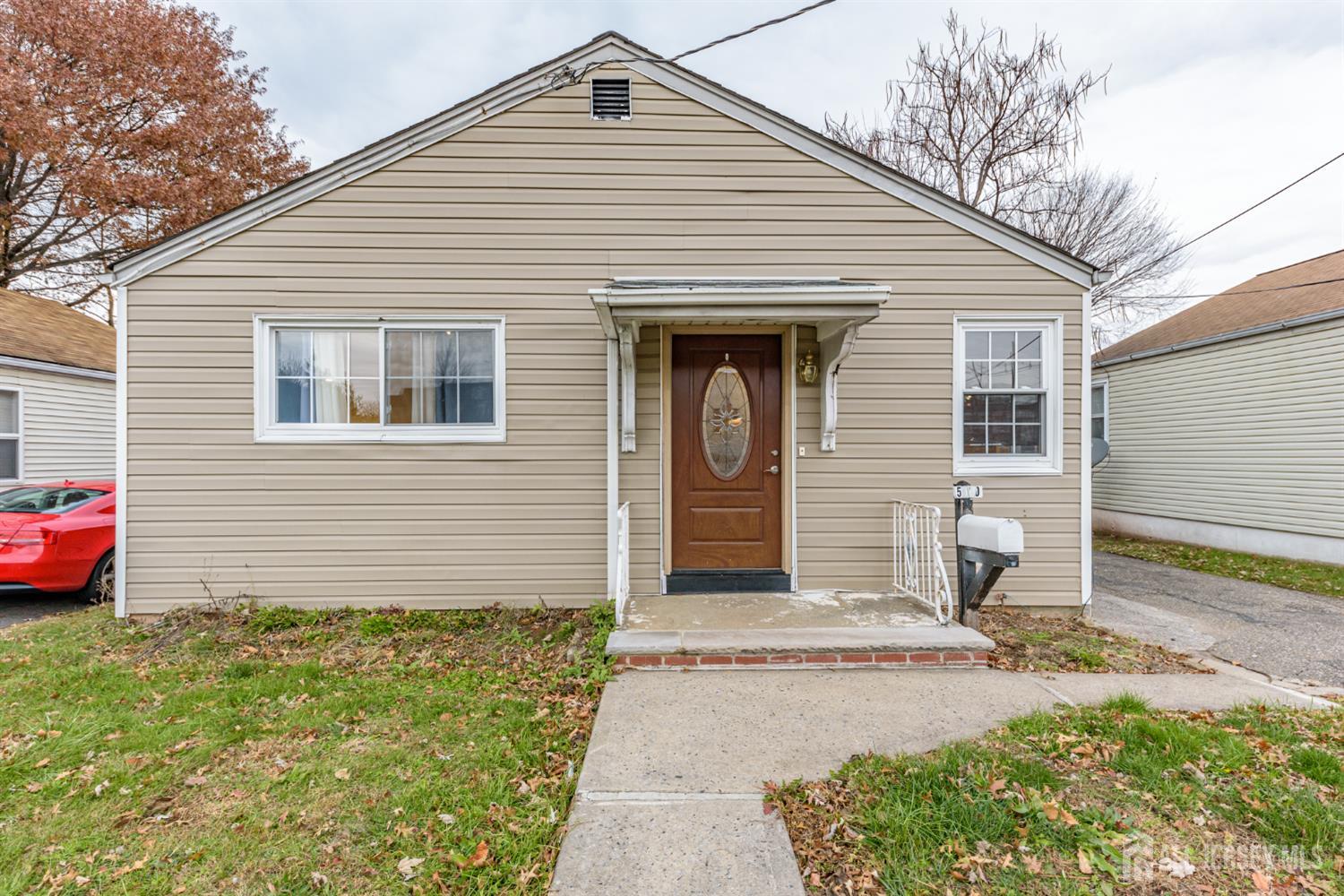 590 Chain O Hills Road Image 1