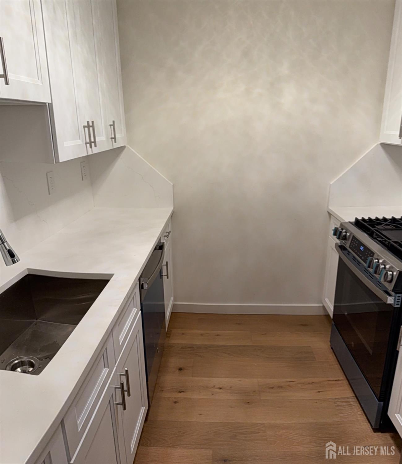 201 Saint Pauls Avenue 8F, Jersey City, NJ, 07306 image 7