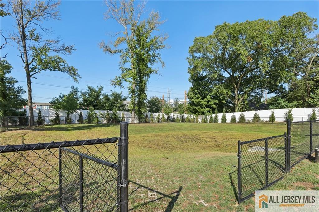 10 Athens Way, Aberdeen, NJ, 07721 image 49