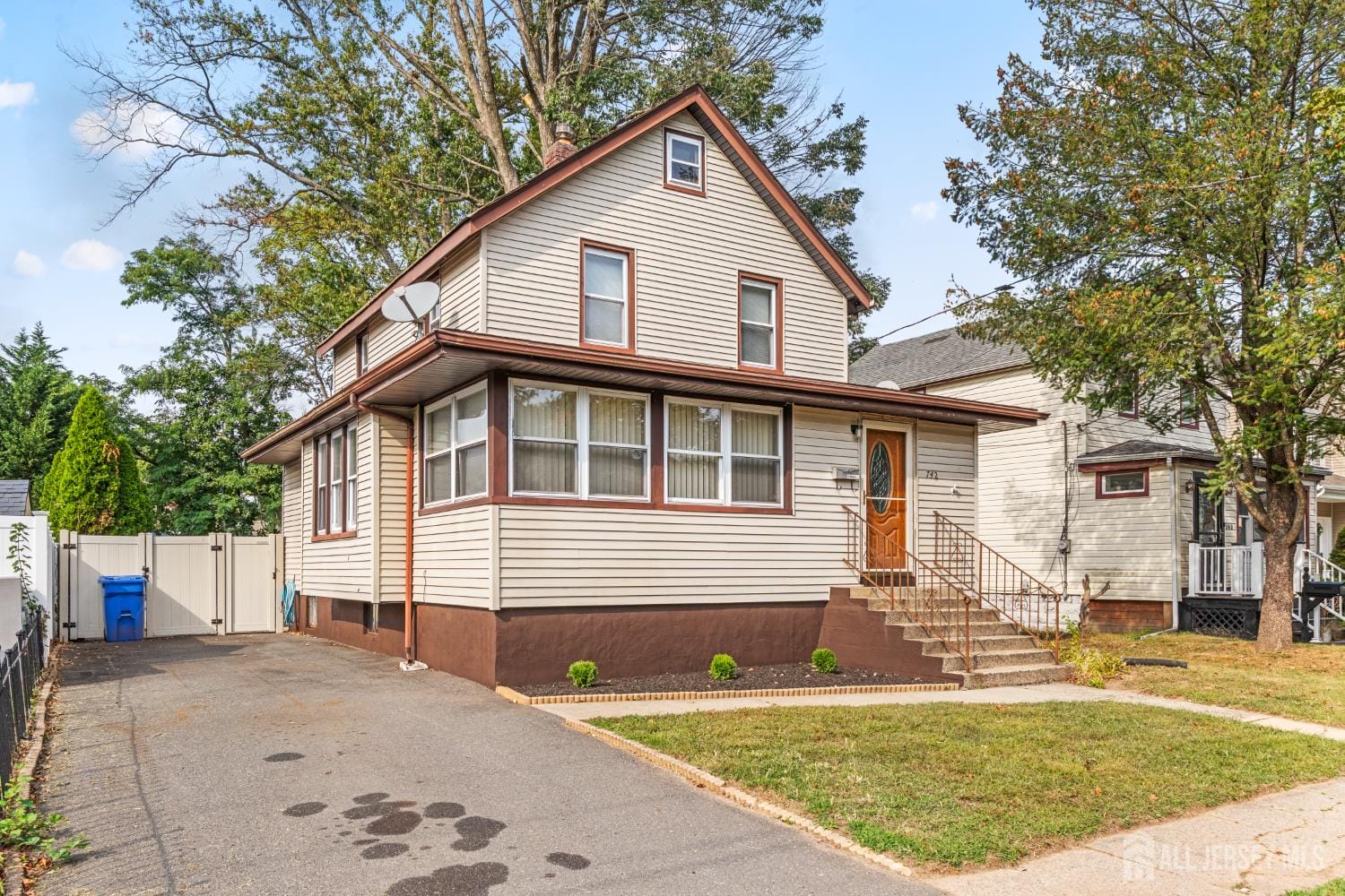742 Dunellen Avenue Image 4