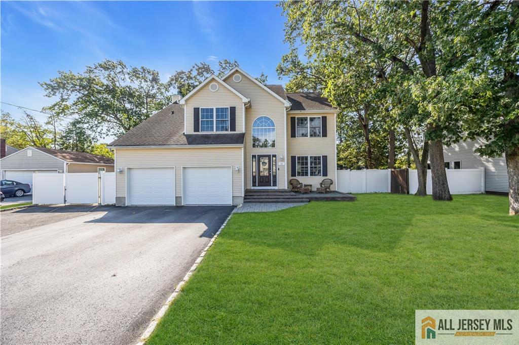 65 Bentley Avenue Image 4