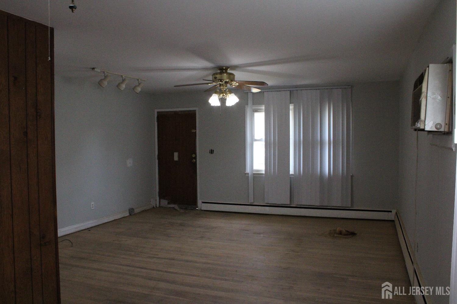 108 bond Street Image 3