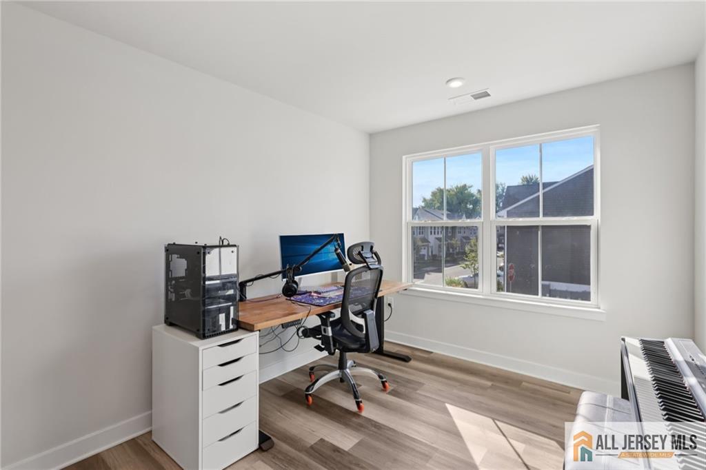 10 Athens Way, Aberdeen, NJ, 07721 image 34
