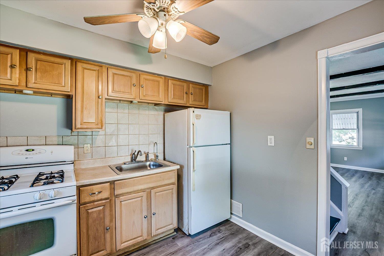 310 Howard Avenue, Middlesex, NJ, 08846 image 16