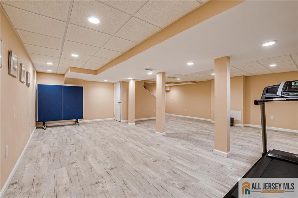 5 Queens Road, East Brunswick, NJ, 08816 image 48
