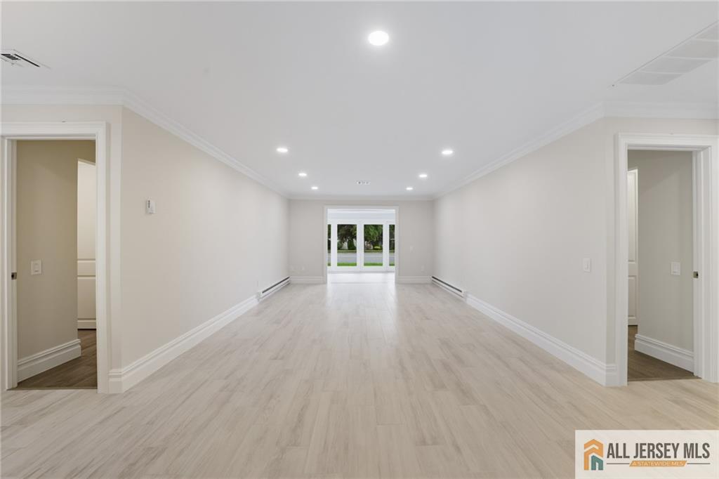 172 Warren Road 172A Image 3