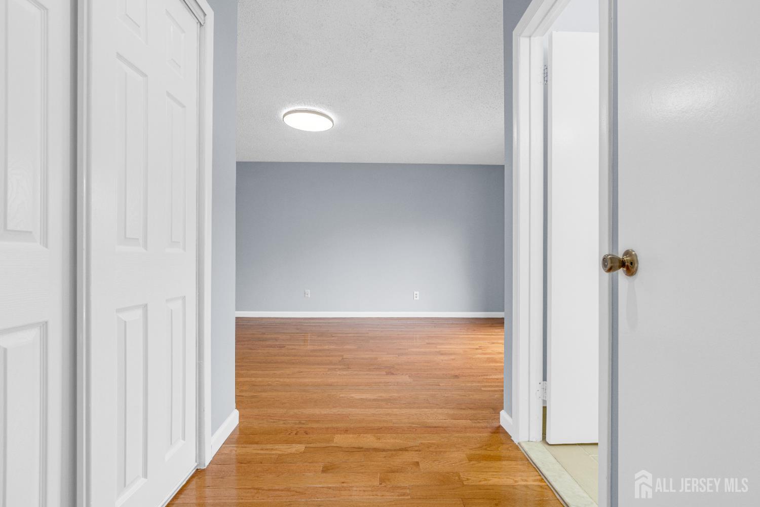 384 Westgate Drive, Edison, NJ, 08820 image 23