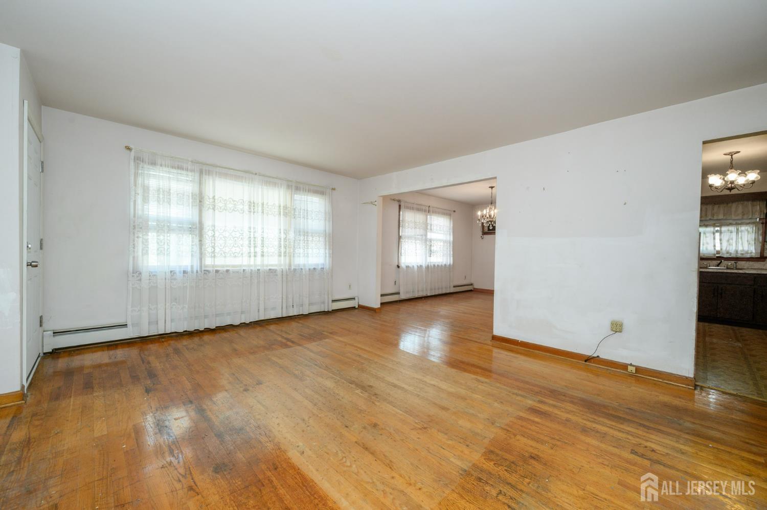 850 S Park Avenue Image 5