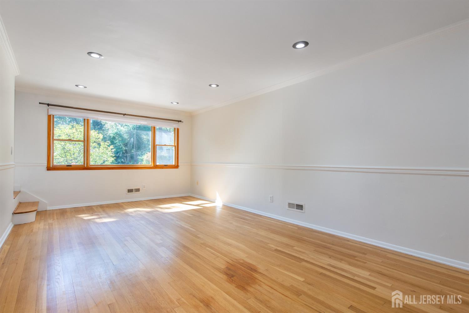 5 Sandalwood Drive, East Brunswick, NJ, 08816 image 16