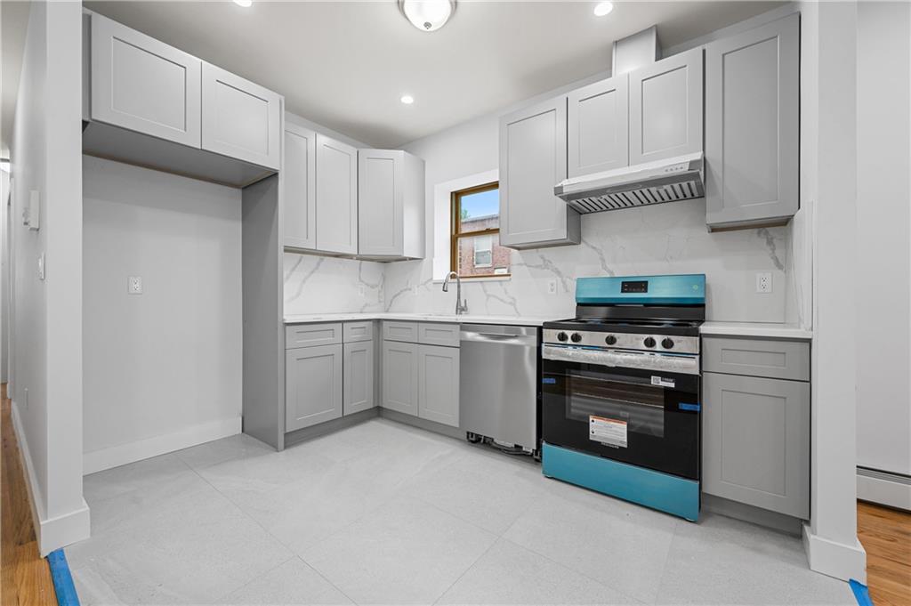 2169 West 13th Street Image 4