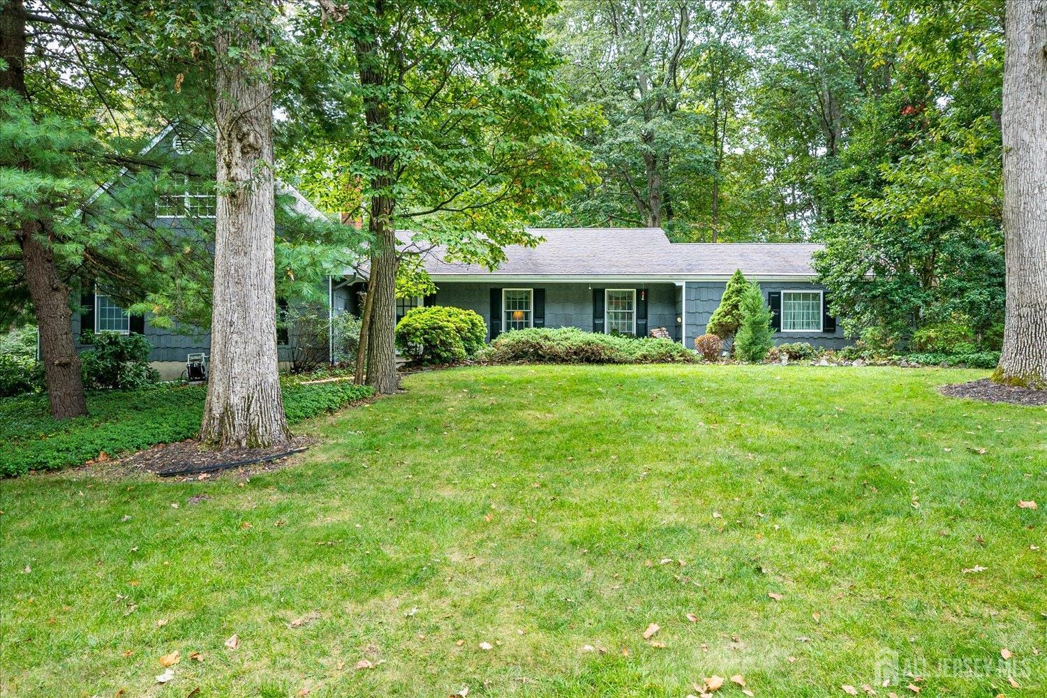 1116 Cambridge Lane Image 1