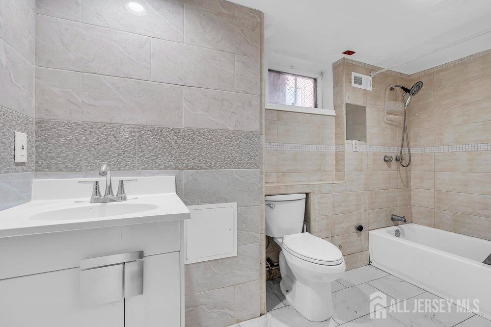 585 Noe Avenue, Woodbridge Proper, NJ, 07095 image 34