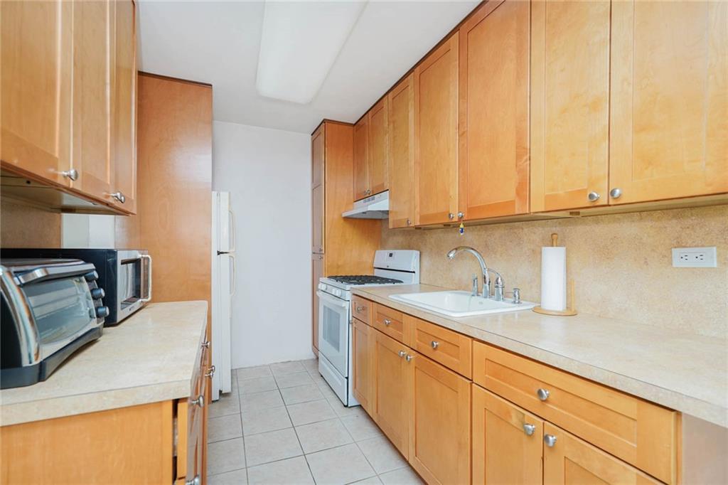 2630 Cropsey Avenue 9B, Brooklyn, New York, 11214 image 15