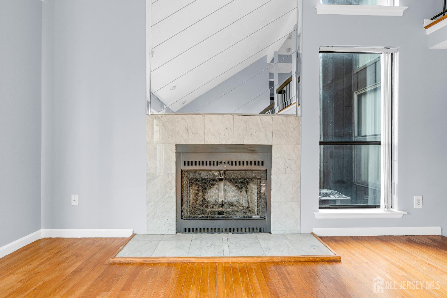 384 Westgate Drive Image 5