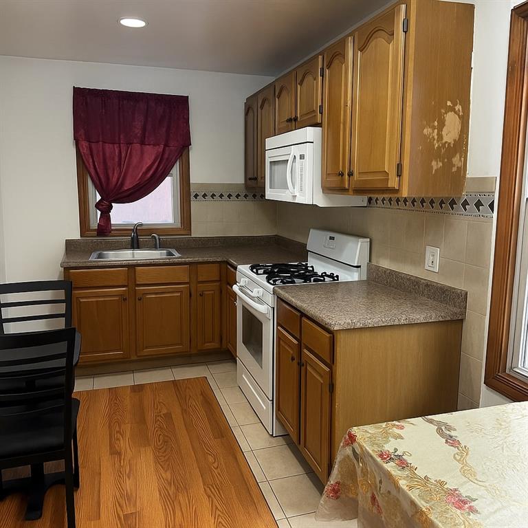 420 Stratford Road, Brooklyn, New York, 11218 image 13