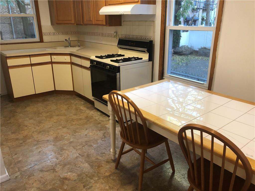 420 Stratford Road, Brooklyn, New York, 11218 image 16