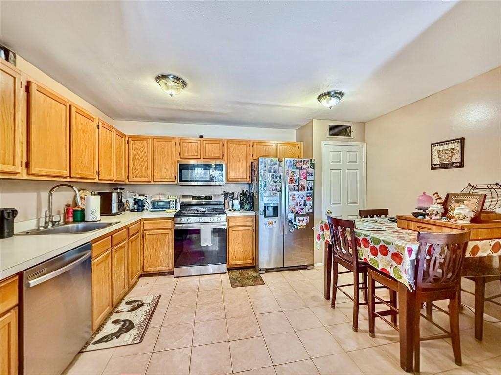 50 Skyline Drive, Staten  Island, New York, 10304 image 8