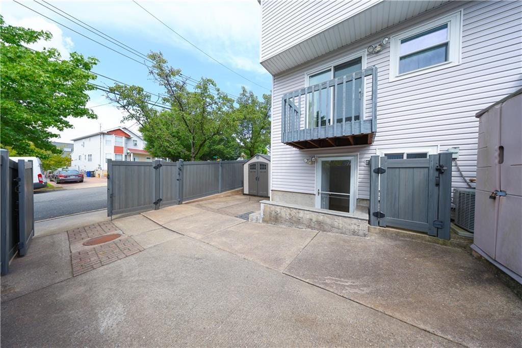 490 Collfield Avenue, Staten  Island, New York, 10314 image 12