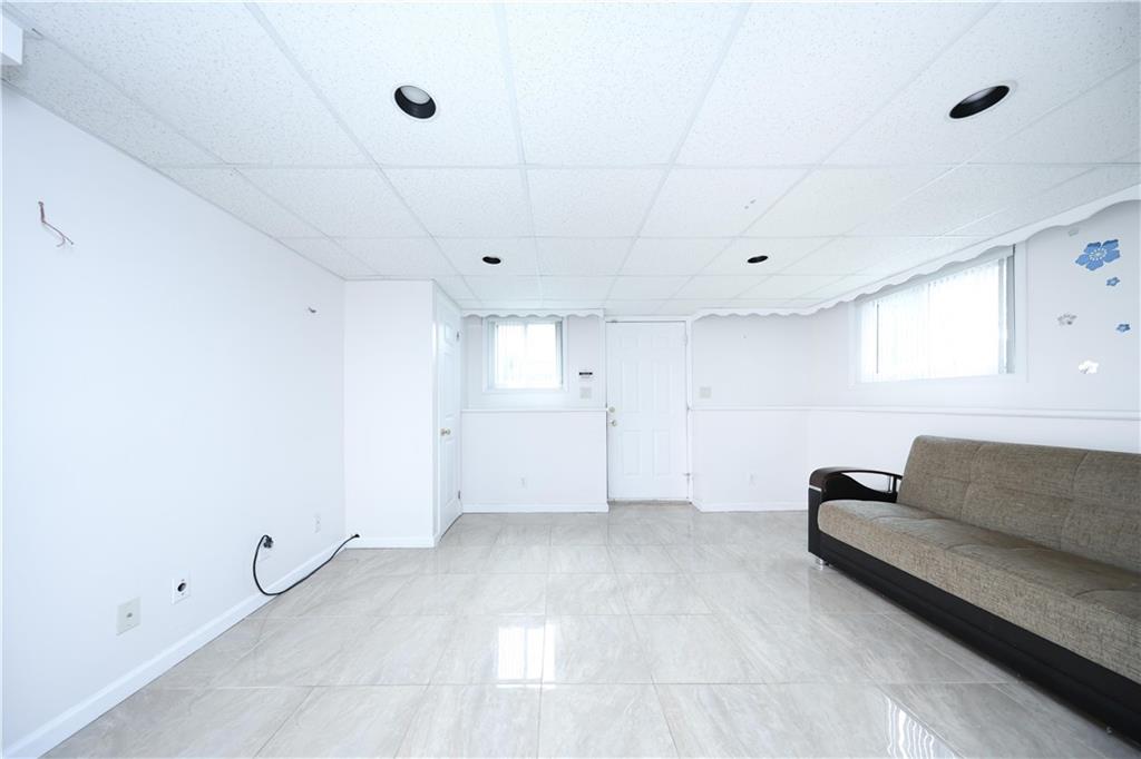 490 Collfield Avenue, Staten  Island, New York, 10314 image 24