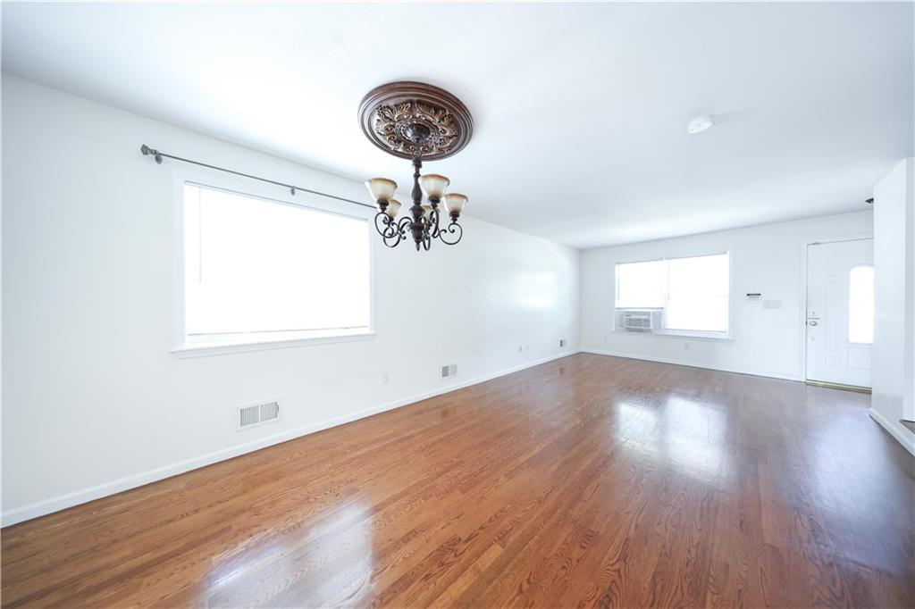 490 Collfield Avenue, Staten  Island, New York, 10314 image 8