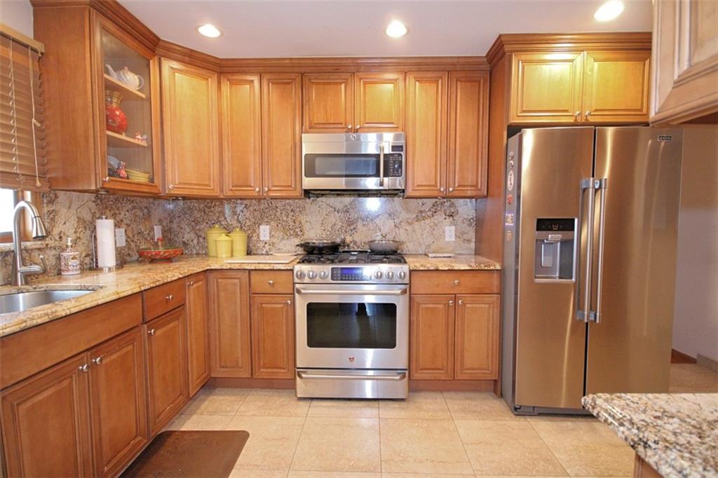 175 Amber Street, Staten  Island, New York, 10306 image 12