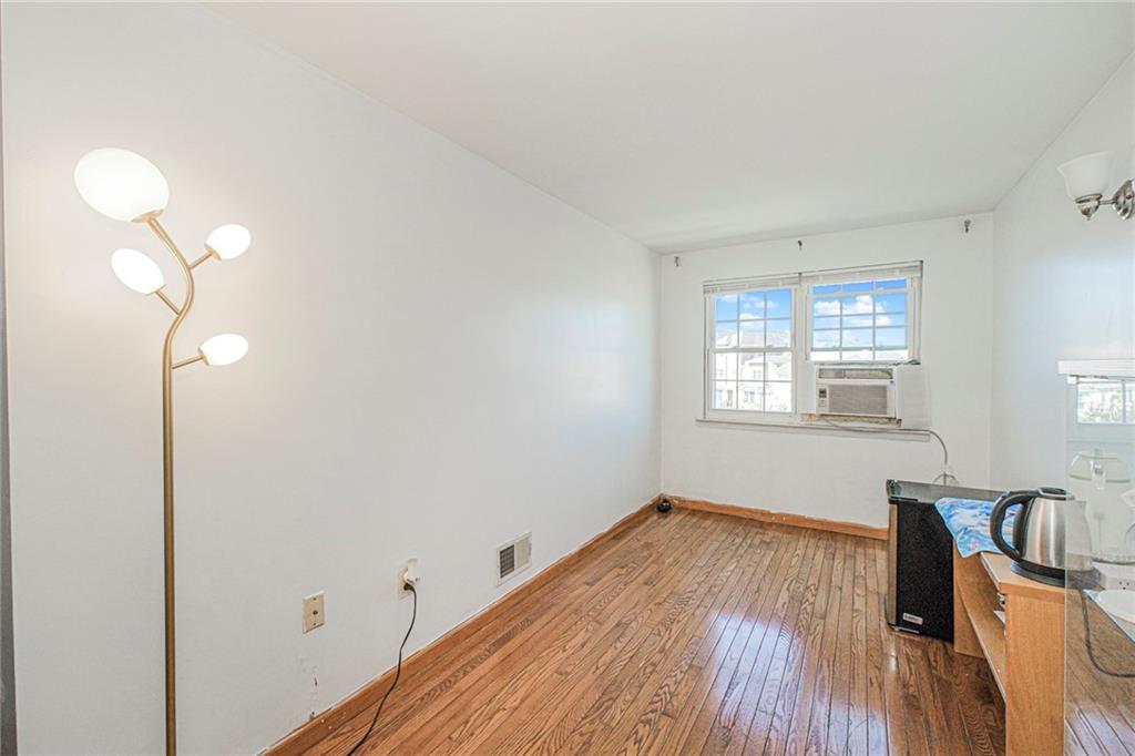 119 Skyline Drive, Staten  Island, New York, 10304 image 11