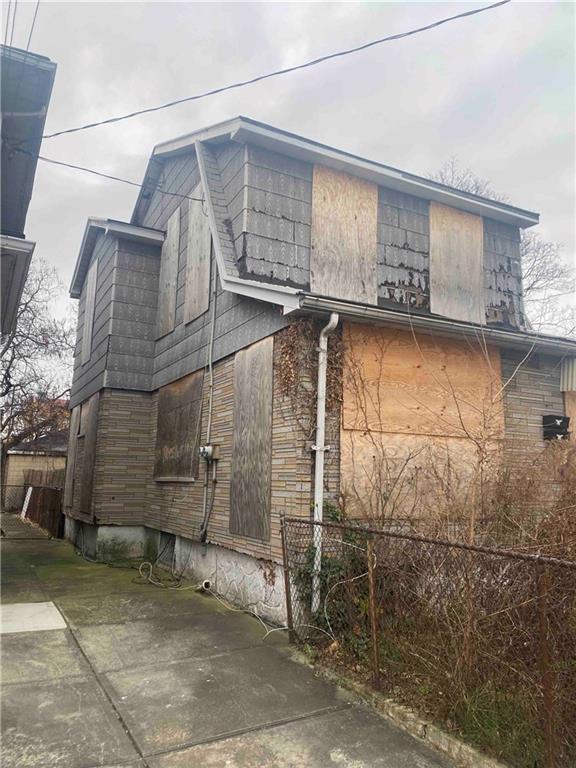 651 East 48th Street Image 2